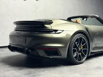 PORSCHE 911 Turbo S Cabriolet SportDesign Burmester AKRA