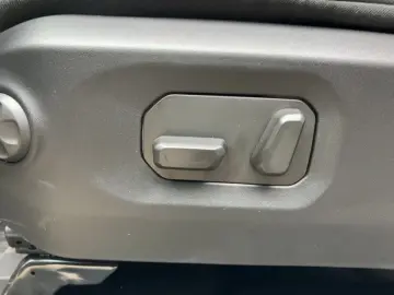 Jeep Wrangler MY24 Sahara 2.0l T-GDI 272PS 4x4