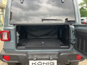 Jeep Wrangler MY24 Sahara 2.0l T-GDI 272PS 4x4