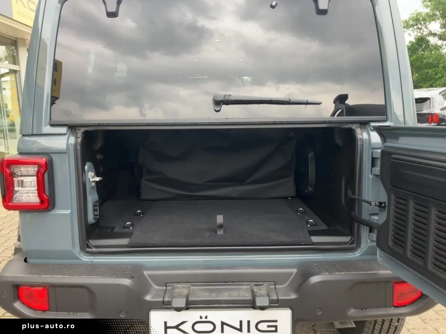 Jeep Wrangler MY24 Sahara 2.0l T-GDI 272PS 4x4