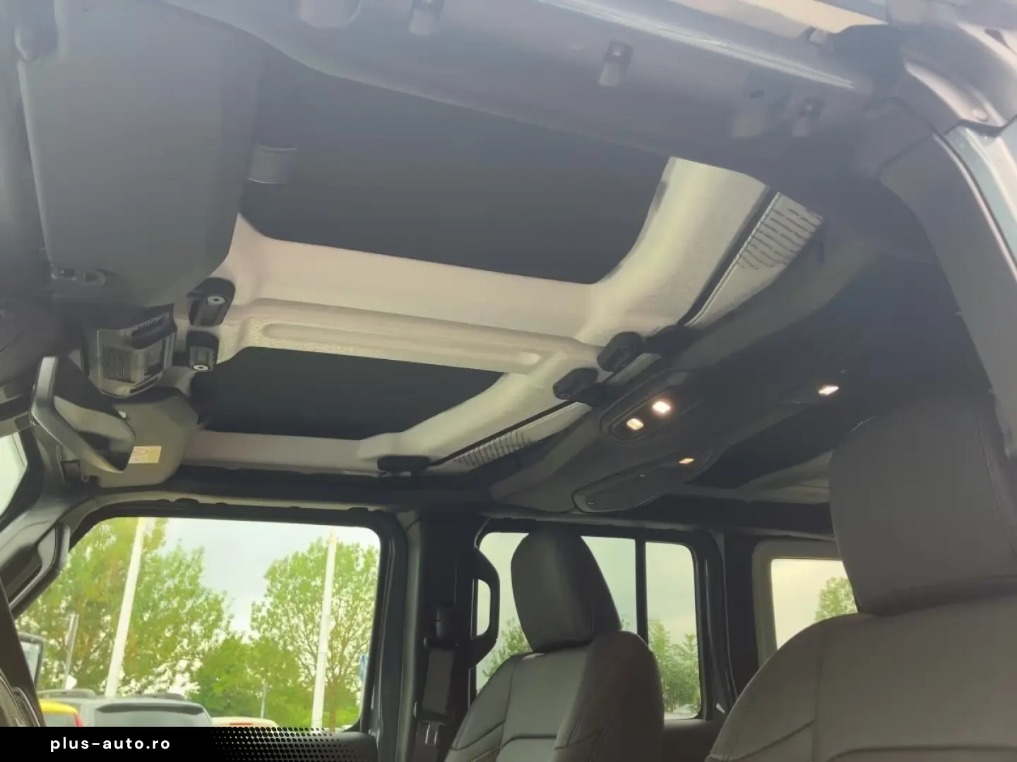 Jeep Wrangler MY24 Sahara 2.0l T-GDI 272PS 4x4