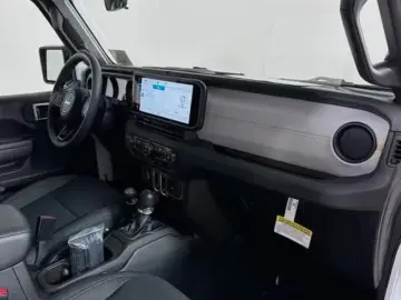 Jeep Wrangler Unlimited Sport 2.0T-GDI CarPlay