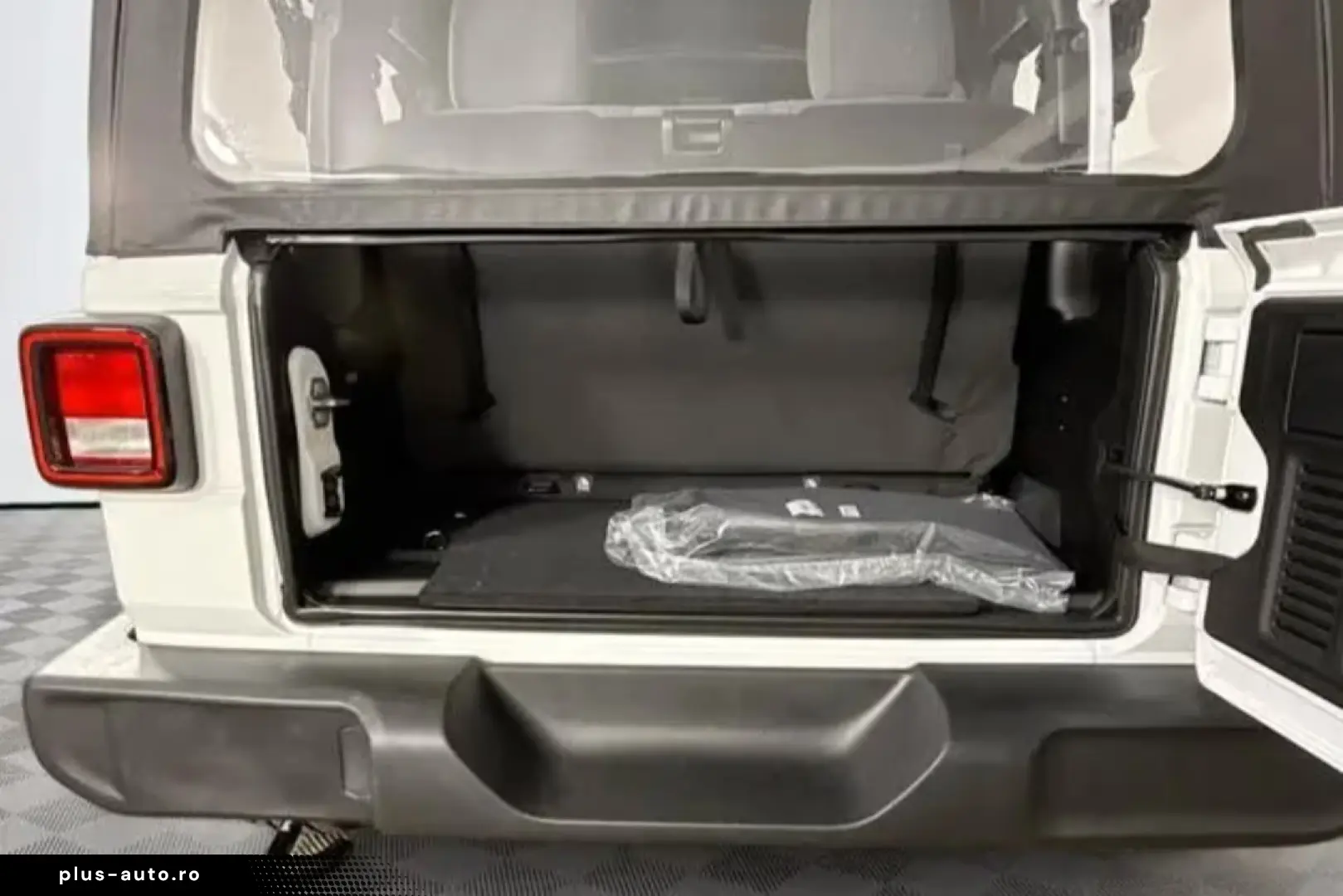 Jeep Wrangler Unlimited Sport 2.0T-GDI CarPlay