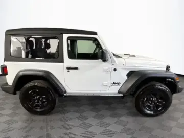 Jeep Wrangler Unlimited Sport 2.0T-GDI CarPlay