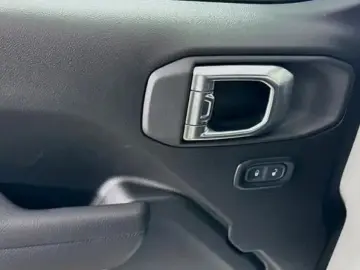 Jeep Wrangler Unlimited Sport 2.0T-GDI CarPlay