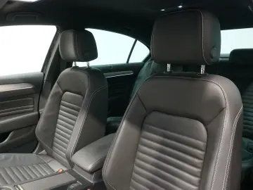 VW Passat Lim. Business 2.0 TSI