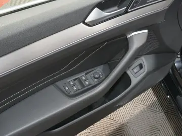 VW Passat Lim. Business 2.0 TSI