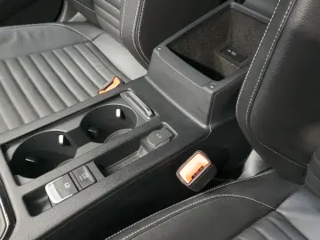 VW Passat Lim. Business 2.0 TSI