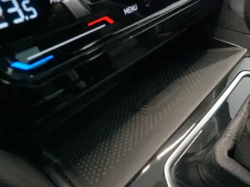 VW Passat Lim. Business 2.0 TSI