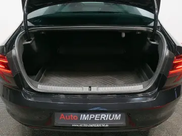 VW Passat Lim. Business 2.0 TSI