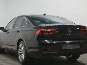 VW Passat Lim. Business 2.0 TSI