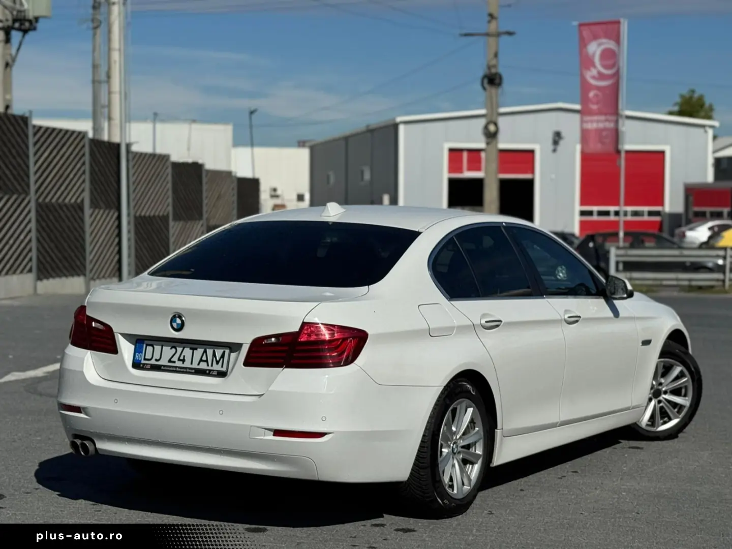 BMW Seria 5 F10 520d Facelift – 2014   184 CP   Automată