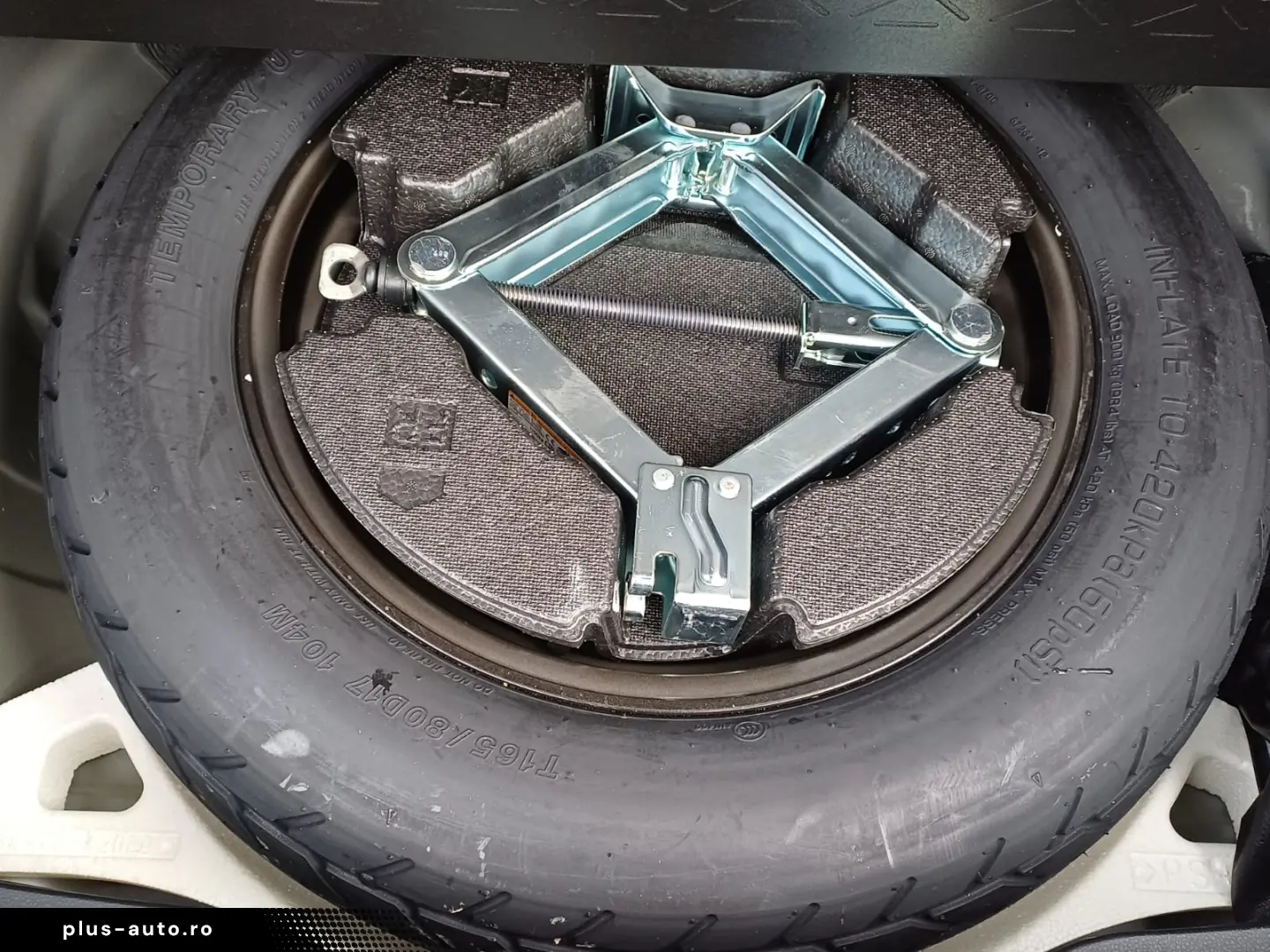 Toyota RAV 4 2.4 Hybrid 218 CP Luxury 4x4