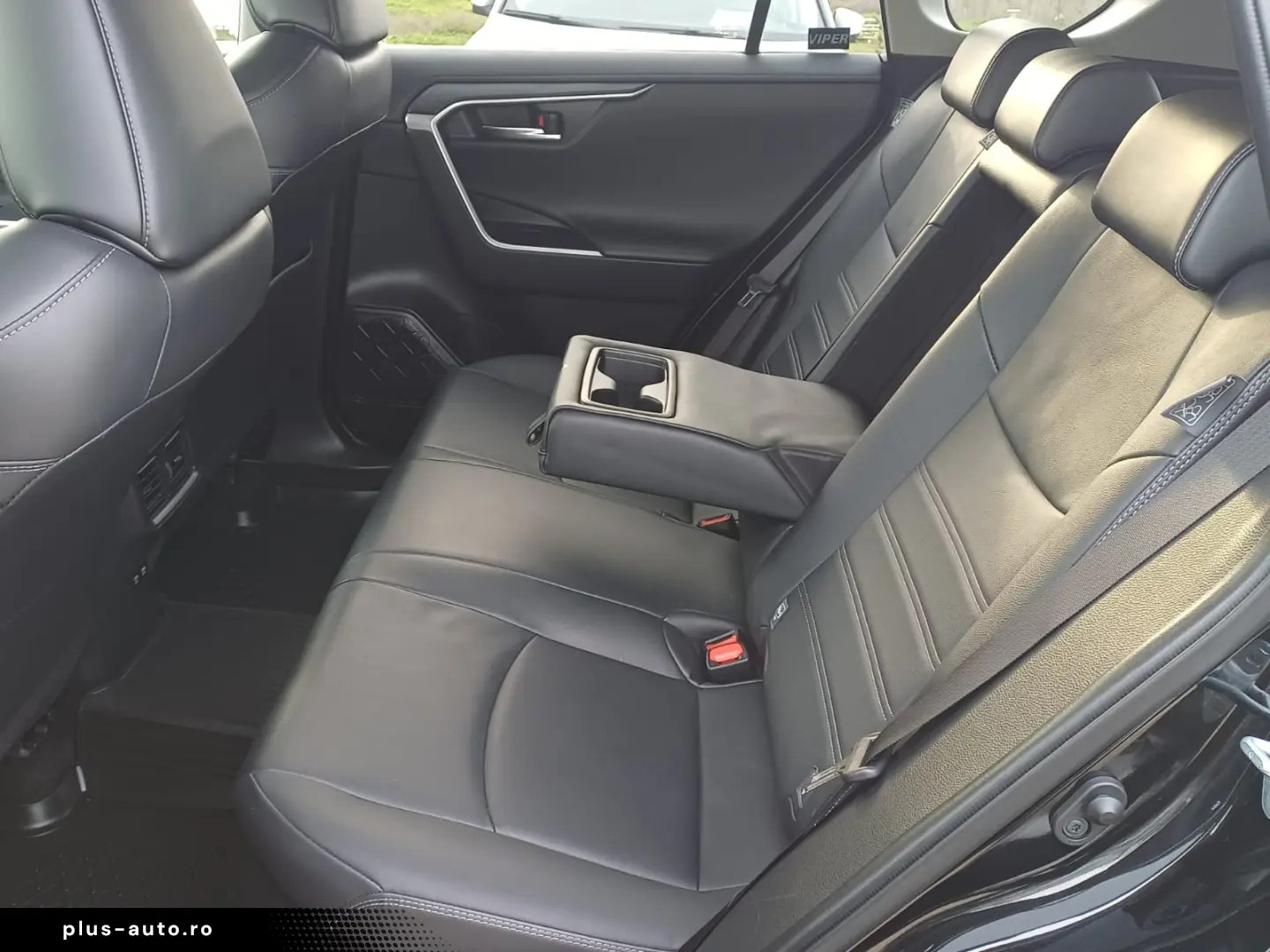 Toyota RAV 4 2.4 Hybrid 218 CP Luxury 4x4