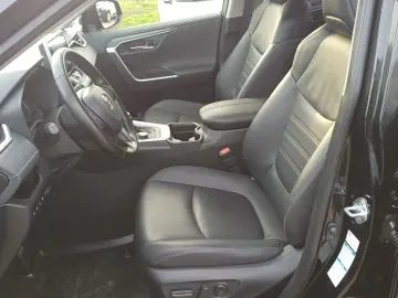 Toyota RAV 4 2.4 Hybrid 218 CP Luxury 4x4