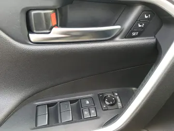 Toyota RAV 4 2.4 Hybrid 218 CP Luxury 4x4