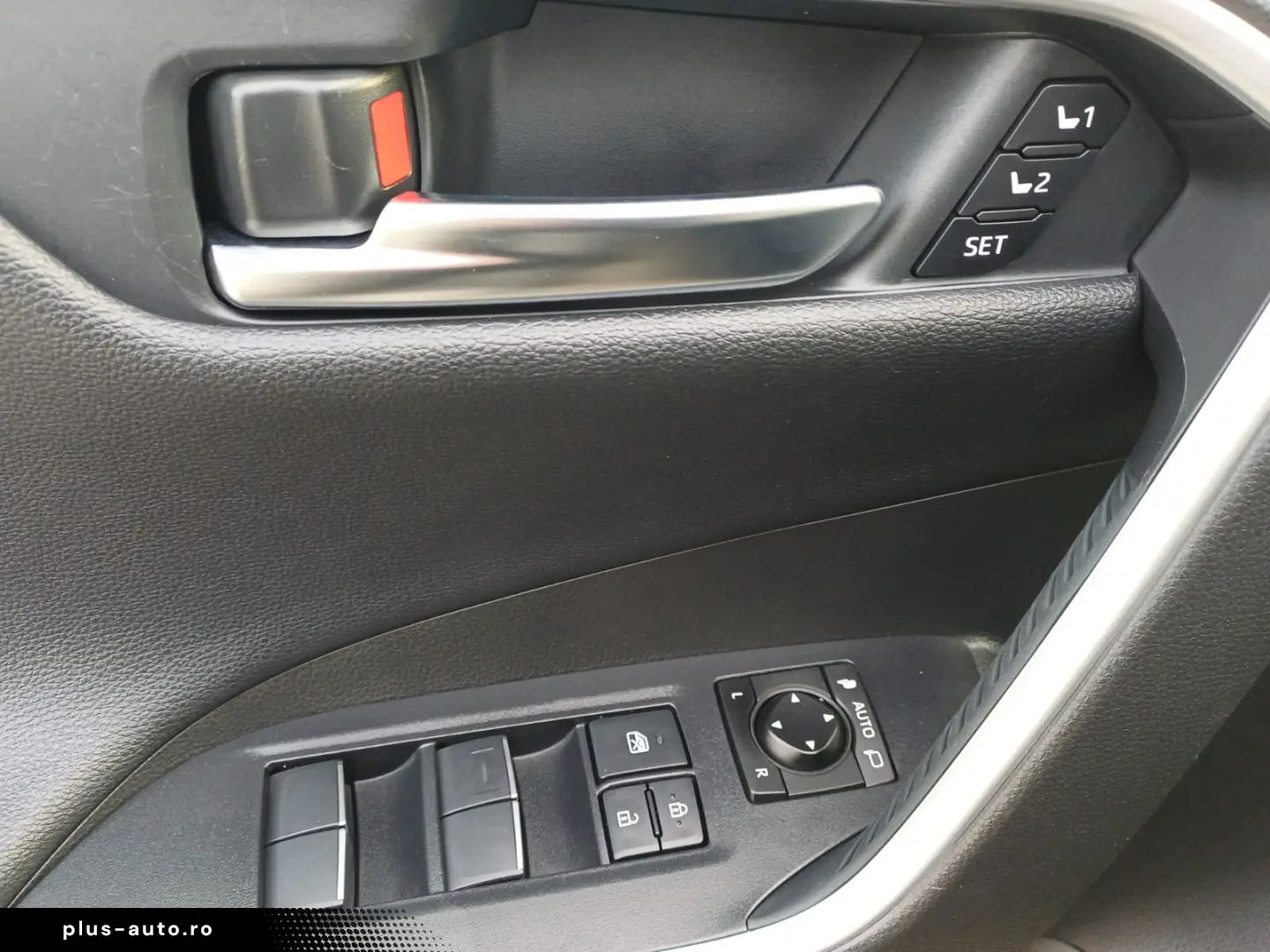 Toyota RAV 4 2.4 Hybrid 218 CP Luxury 4x4