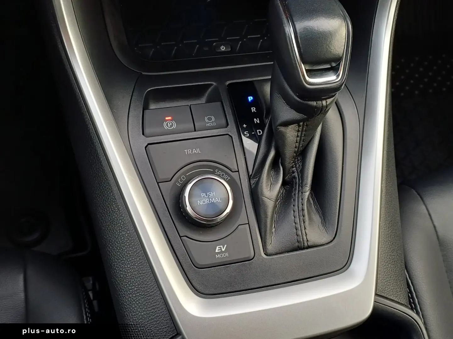 Toyota RAV 4 2.4 Hybrid 218 CP Luxury 4x4