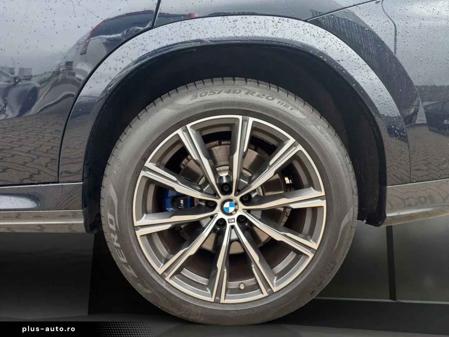 BMW X6 xDrive40d M-SPORT LASER HUD PANO B&W 20  AHK