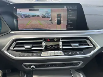 BMW X6 xDrive40d M-SPORT LASER HUD PANO B&W 20  AHK