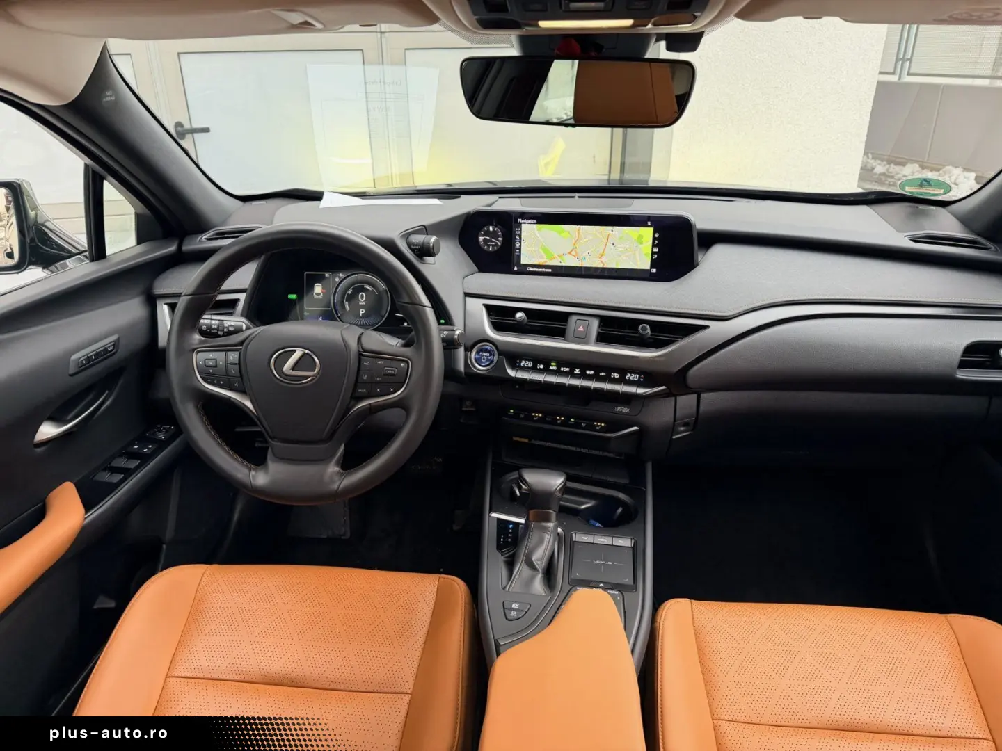 LEXUS UX 250h 2 0 HEV Luxury Line   Schiebedach   360