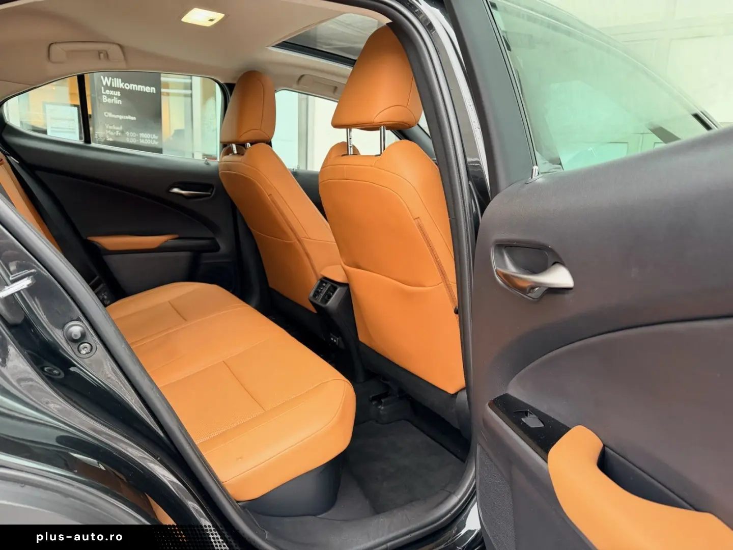 LEXUS UX 250h 2 0 HEV Luxury Line   Schiebedach   360