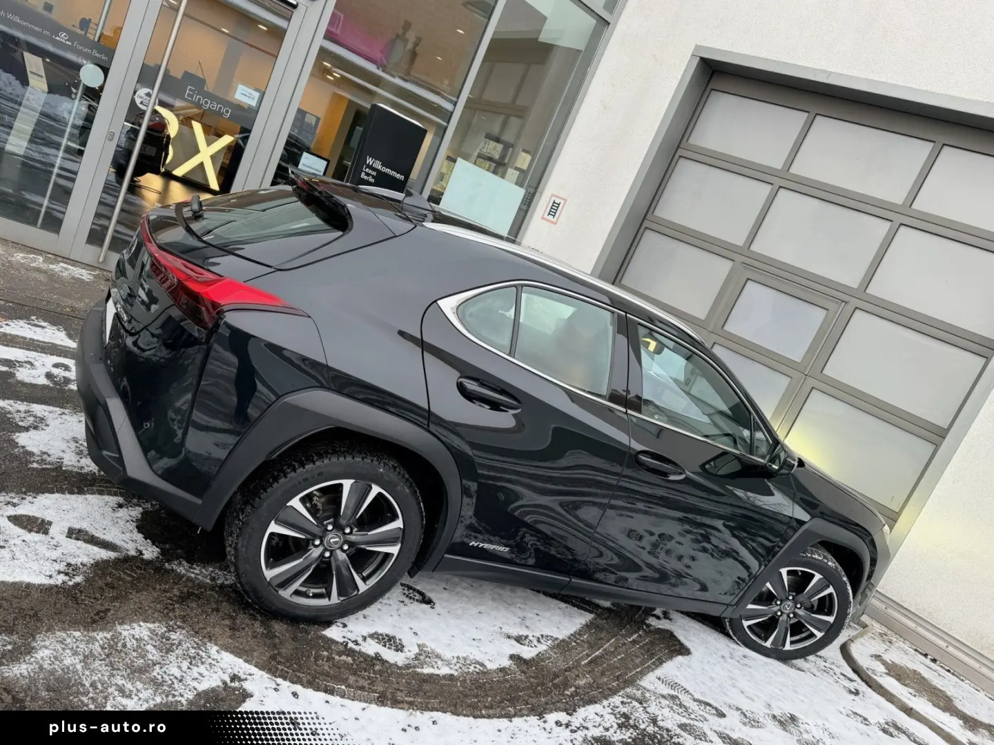 LEXUS UX 250h 2 0 HEV Luxury Line   Schiebedach   360