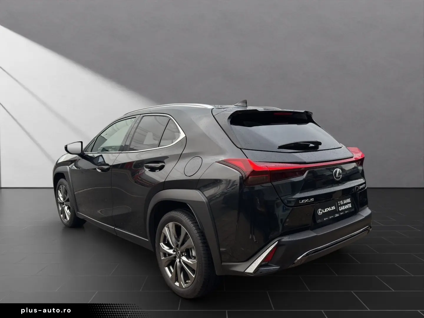 LEXUS UX 250h F-Sport D. 1HD SHZ CARPLAY