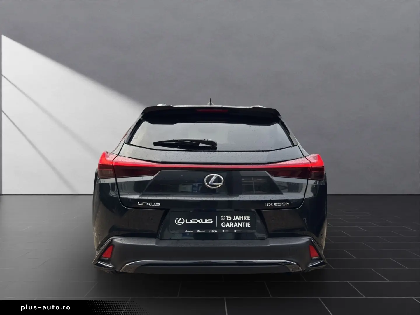 LEXUS UX 250h F-Sport D. 1HD SHZ CARPLAY