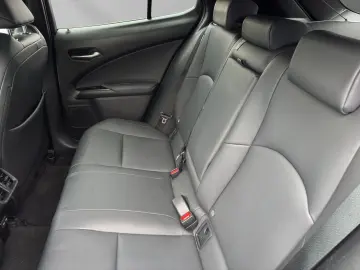 LEXUS UX 250h F-Sport D. 1HD SHZ CARPLAY