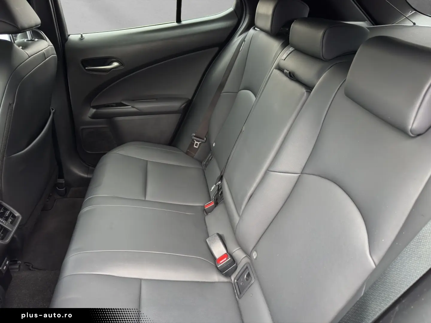 LEXUS UX 250h F-Sport D. 1HD SHZ CARPLAY