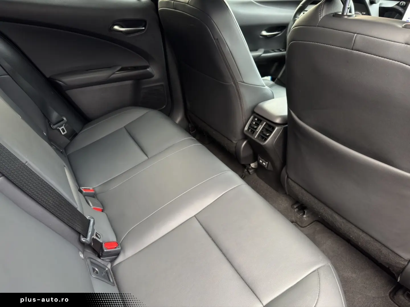 LEXUS UX 250h F-Sport D. 1HD SHZ CARPLAY