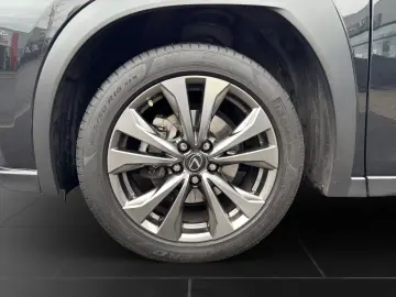 LEXUS UX 250h F-Sport D. 1HD SHZ CARPLAY