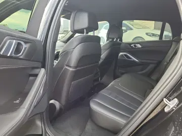 BMW X6 xDrive30d Sportpaket HUD AHK Navigation Leder