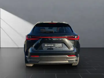 LEXUS NX 350h LUXURY MARK LEVINSON