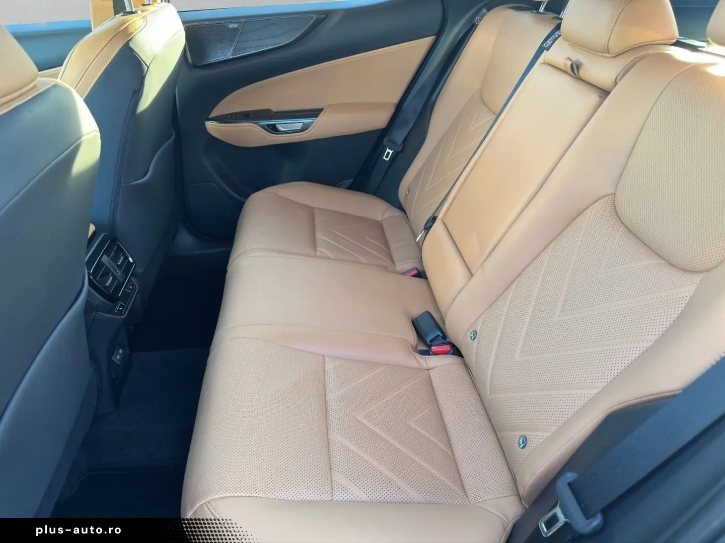 LEXUS NX 350h LUXURY MARK LEVINSON