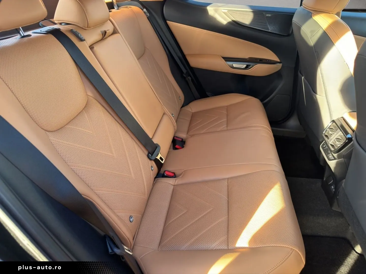 LEXUS NX 350h LUXURY MARK LEVINSON