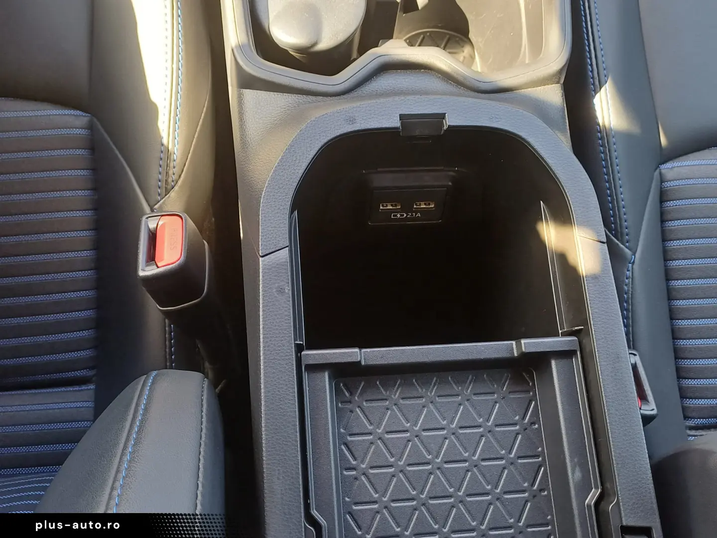 RAV 4 2.4 Hybrid 218 CP EXCLUSIVE 4x2