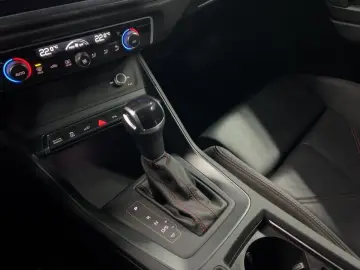 AUDI Q3 Sportback 45 TFSI e S line S tronic Navi Schi