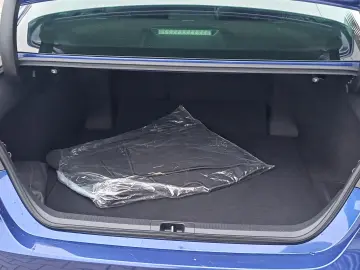 TOYOTA CAMRY 2.5 Hybrid 218 CP Dynamic