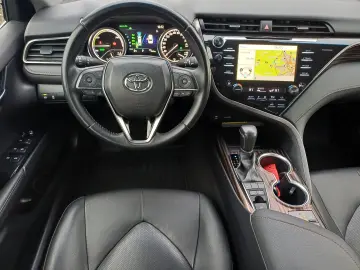 TOYOTA CAMRY 2.5 Hybrid 218 CP Dynamic
