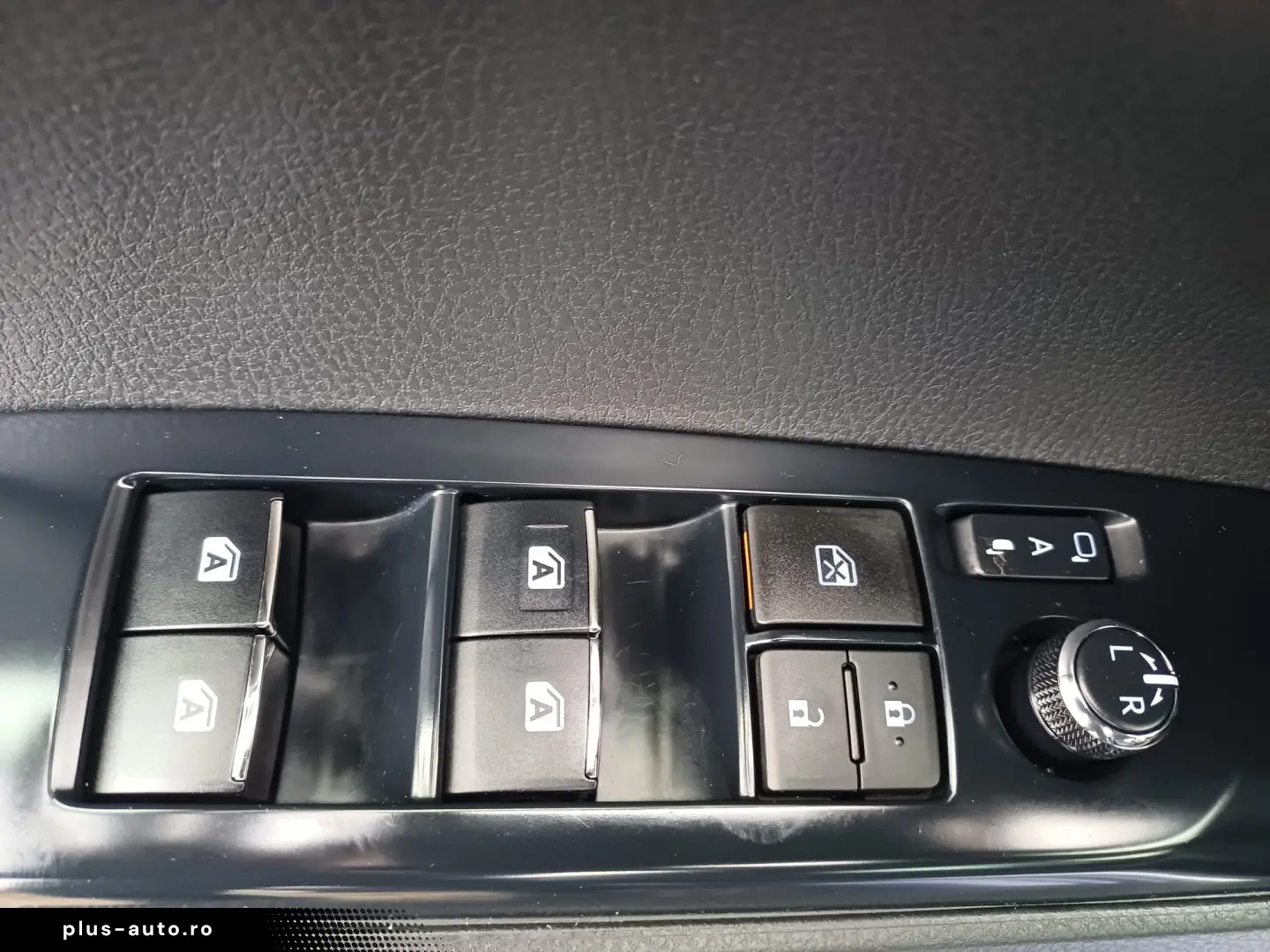 TOYOTA CAMRY 2.5 Hybrid 218 CP Dynamic