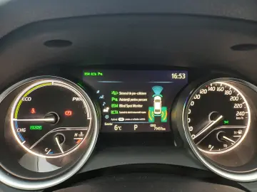 TOYOTA CAMRY 2.5 Hybrid 218 CP Dynamic