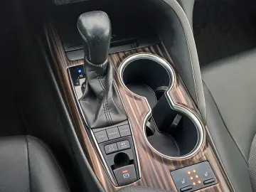 TOYOTA CAMRY 2.5 Hybrid 218 CP Dynamic