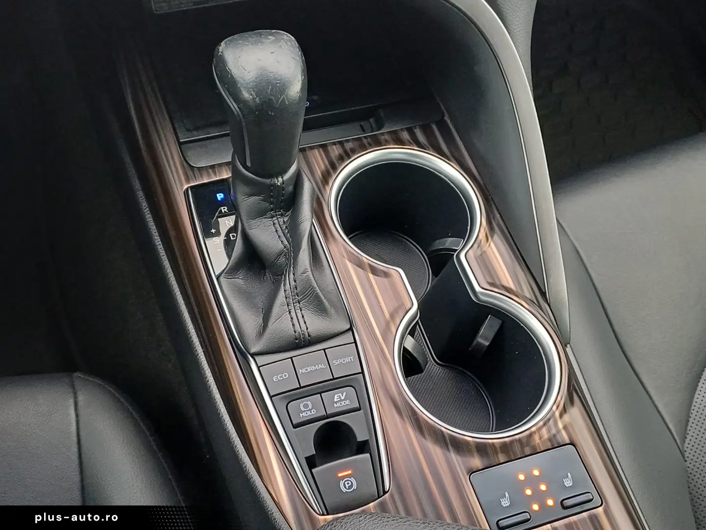 TOYOTA CAMRY 2.5 Hybrid 218 CP Dynamic