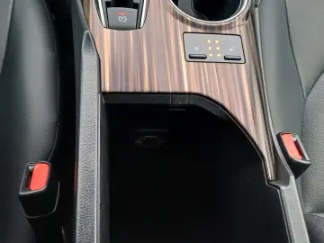 TOYOTA CAMRY 2.5 Hybrid 218 CP Dynamic