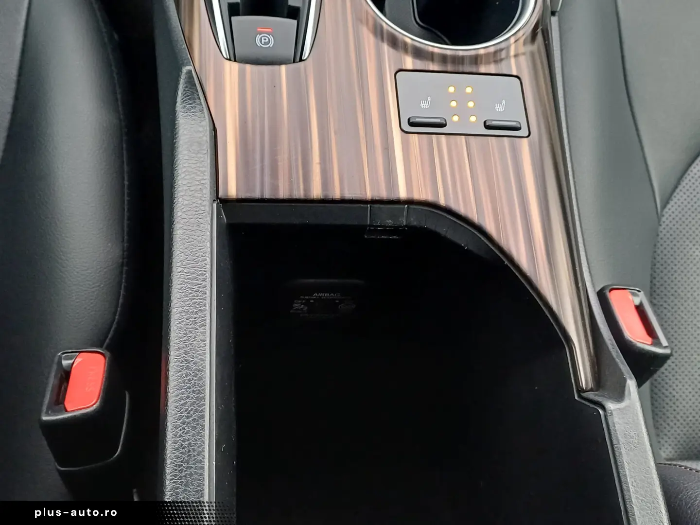 TOYOTA CAMRY 2.5 Hybrid 218 CP Dynamic