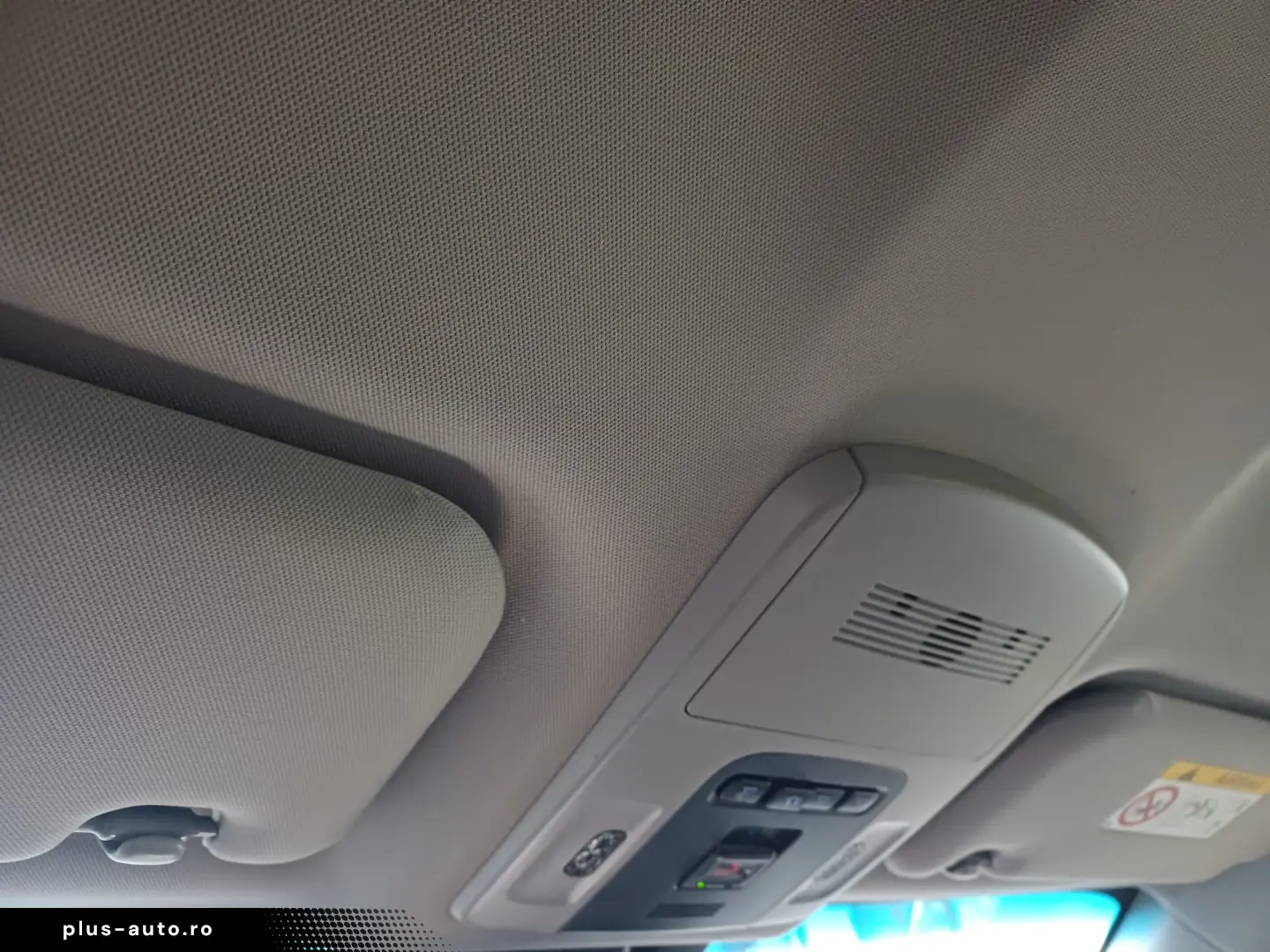 TOYOTA CAMRY 2.5 Hybrid 218 CP Dynamic