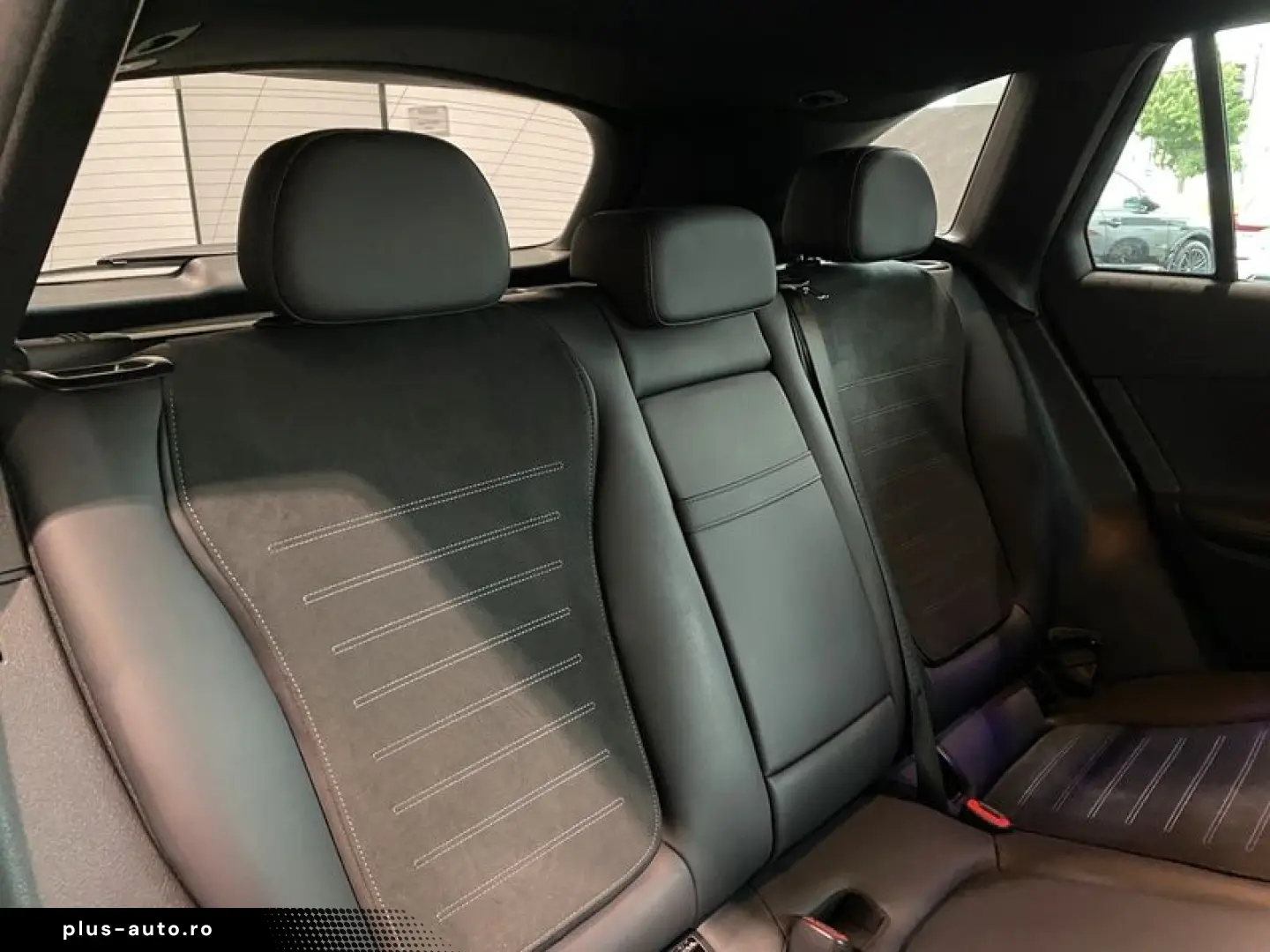 MERCEDES-BENZ GLC 300 AMG