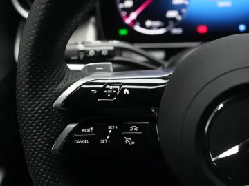 MERCEDES-BENZ GLC 300 d